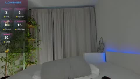 masha_01 online show from 09/17/25, 02:19