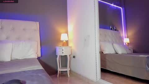 Masha Foxx online show from 12/18/24, 04:17