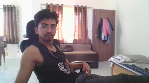 maskboyz2003 online show from 02/10/25, 03:46