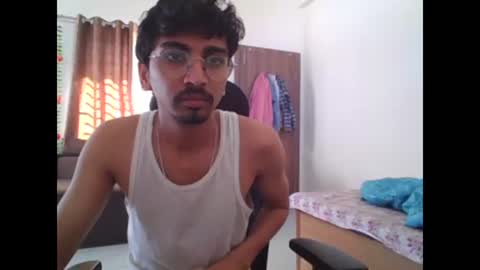 maskboyz2003 online show from 02/21/25, 04:07