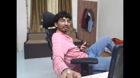 maskboyz2003 online show from 02/26/25, 05:39