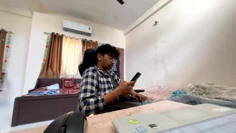 maskboyz2003 online show from 09/19/25, 08:16