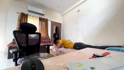 maskboyz2003 online show from 09/25/25, 05:33