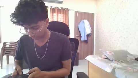 Mask Boy online show from 12/22/25, 06:10