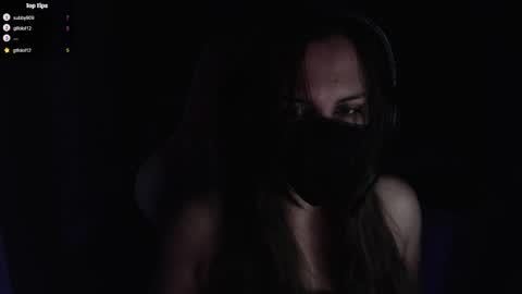 Snapshot of masked_angel_ chatting on 12/27/24, 02:04 Angel online show from 12/27/24, 02:04