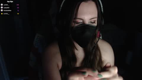 Snapshot of masked_angel_ chatting on 12/28/24, 01:50 Angel online show from 12/28/24, 01:50