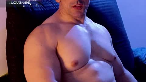 Snapshot of masked_bodybuilder chatting on 12/20/24, 02:19 masked_bodybuilder online show from 12/20/24, 02:19