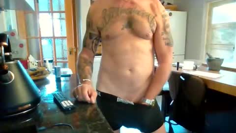 Masked Masturbation Couple online show from 09/24/25, 02:42