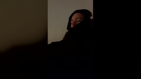 Snapshot of maskedcontrastx chatting on 04/19/26, 07:51 BlackMystique online show from 04/19/26, 07:51