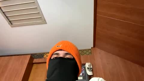 MaskedMan online show from 12/22/24, 03:44