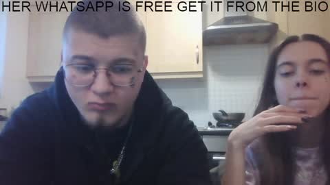 Snapshot of maskedman699 chatting on 01/20/25, 02:46 Extreme Couple online show from 01/20/25, 02:46