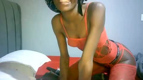 maskgang001 online show from 09/20/25, 06:03