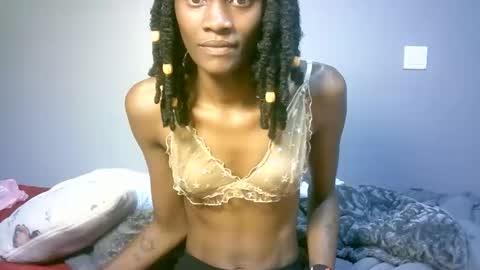 maskgang001 online show from 09/22/25, 02:46