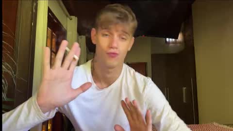 Snapshot of mason_gallagher chatting on 03/15/26, 03:07 Mason online show from 03/15/26, 03:07