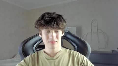 Snapshot of mason_jr chatting on 09/16/25, 04:08 mason_jr online show from 09/16/25, 04:08