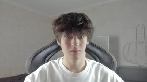 Snapshot of mason_jr chatting on 10/05/25, 02:10 mason_jr online show from 10/05/25, 02:10