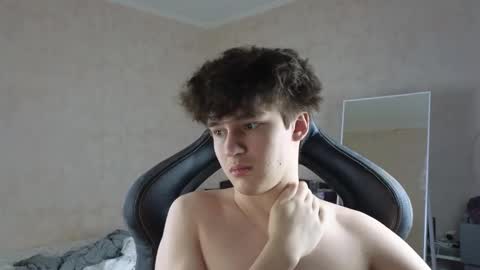 Snapshot of mason_jr chatting on 11/17/25, 04:13 mason_jr online show from 11/17/25, 04:13