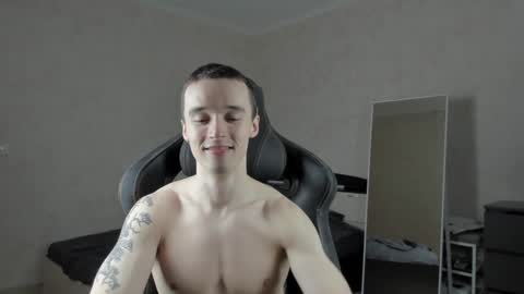 Snapshot of mason_warhol chatting on 01/16/25, 06:48 Mason online show from 01/16/25, 06:48