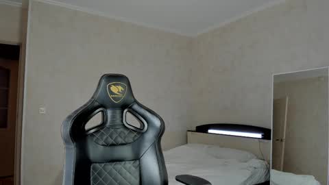 Snapshot of mason_warhol chatting on 02/10/25, 09:47 Mason online show from 02/10/25, 09:47