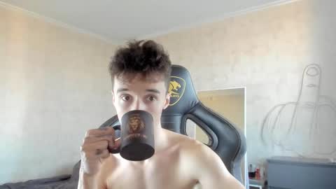 Snapshot of mason_warhol chatting on 09/29/25, 06:51 Mason online show from 09/29/25, 06:51