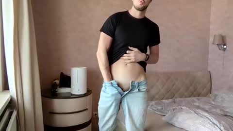 Snapshot of massage_mike chatting on 04/19/26, 01:54 massage_mike online show from 04/19/26, 01:54