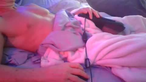 Snapshot of massageartist chatting on 05/11/26, 12:44 HappyZending online show from 05/11/26, 12:44