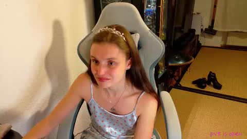 Queeny Kathy  Online at 2030 MEZ Sunday  Wednesday online show from 03/27/26, 07:35