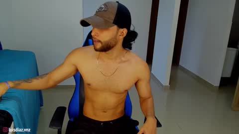 Snapshot of massatgeserotics chatting on 10/29/25, 10:22 I Am Odin online show from 10/29/25, 10:22