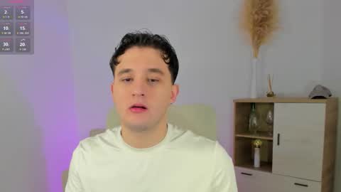 Snapshot of massimo_fiore chatting on 02/08/26, 11:08 Massimo online show from 02/08/26, 11:08