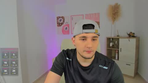 Snapshot of massimo_fiore chatting on 02/25/26, 02:21 Massimo online show from 02/25/26, 02:21