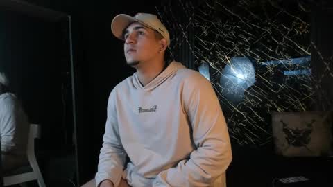 Snapshot of massimo_vidal chatting on 04/12/26, 07:19 massimo_vidal online show from 04/12/26, 07:19