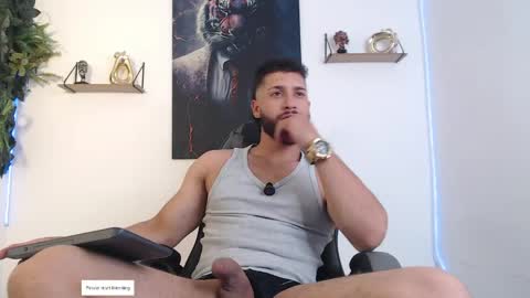 Snapshot of massimofiore_ chatting on 04/01/26, 12:00 Massimo online show from 04/01/26, 12:00