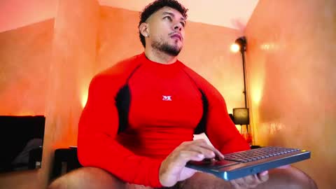 massimowalton2 online show from 05/25/26, 03:23