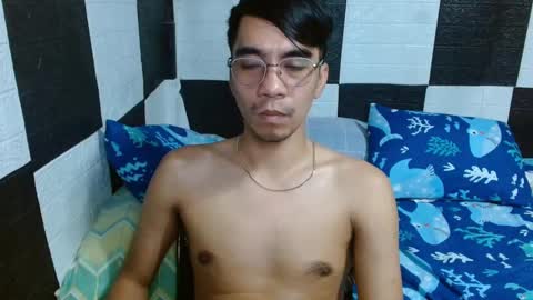 massive_boner02 online show from 12/10/24, 10:06