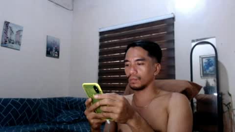 Snapshot of massive_boner02 chatting on 04/21/26, 03:24 massive_boner02 online show from 04/21/26, 03:24
