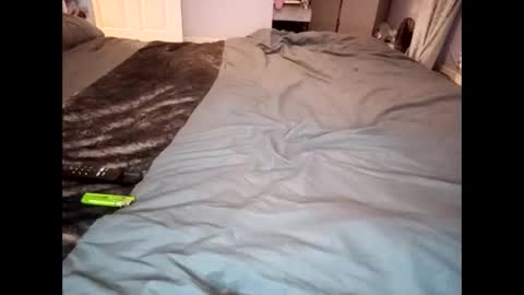 Snapshot of massivecock1980604187 chatting on 11/09/25, 05:00 massivecock1980604187 online show from 11/09/25, 05:00