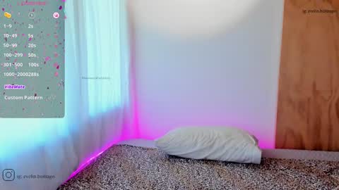 Snapshot of massivecockfuckbunny chatting on 12/02/24, 04:31 Eve Independent model online show from 12/02/24, 04:31