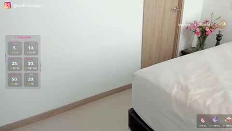 Snapshot of massivecockfuckbunny chatting on 09/13/25, 02:06 Eve Independent model online show from 09/13/25, 02:06