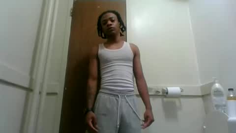 Snapshot of massivemalik chatting on 12/29/24, 03:13 massivemalik online show from 12/29/24, 03:13