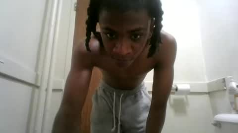 Snapshot of massivemalik chatting on 12/30/24, 09:37 massivemalik online show from 12/30/24, 09:37