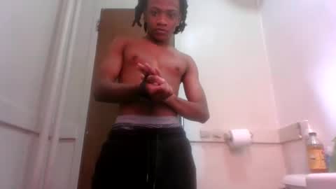 Snapshot of massivemalik chatting on 01/03/25, 04:59 massivemalik online show from 01/03/25, 04:59