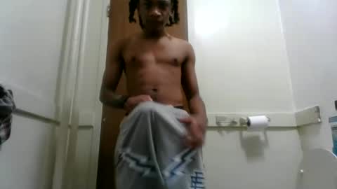 Snapshot of massivemalik chatting on 01/06/25, 05:38 massivemalik online show from 01/06/25, 05:38