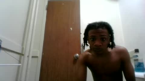 Snapshot of massivemalik chatting on 01/09/25, 07:40 massivemalik online show from 01/09/25, 07:40