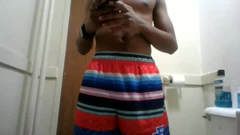 Snapshot of massivemalik chatting on 01/12/25, 01:11 massivemalik online show from 01/12/25, 01:11