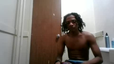 Snapshot of massivemalik chatting on 01/12/25, 06:28 massivemalik online show from 01/12/25, 06:28