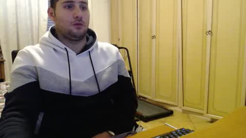 Snapshot of massu1994 chatting on 11/25/25, 11:32 Massu94 online show from 11/25/25, 11:32