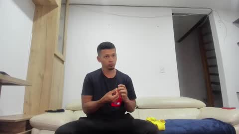 Domi online show from 12/18/24, 10:40