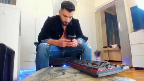 Snapshot of master9four chatting on 10/28/25, 10:12 Matthew online show from 10/28/25, 10:12