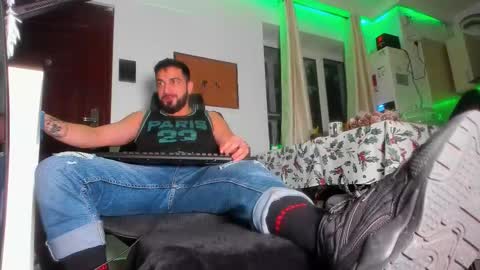 Snapshot of master9four chatting on 11/27/25, 03:08 Matthew online show from 11/27/25, 03:08