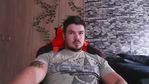 Snapshot of master__blue__eye chatting on 09/20/25, 12:28 Master Blue Eye online show from 09/20/25, 12:28